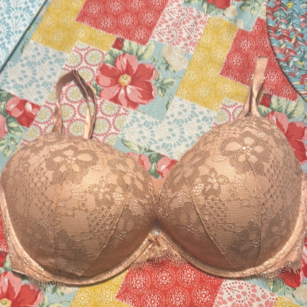 Victoria's Secret Tan Lace Bra with Underwire and Adjustable Straps